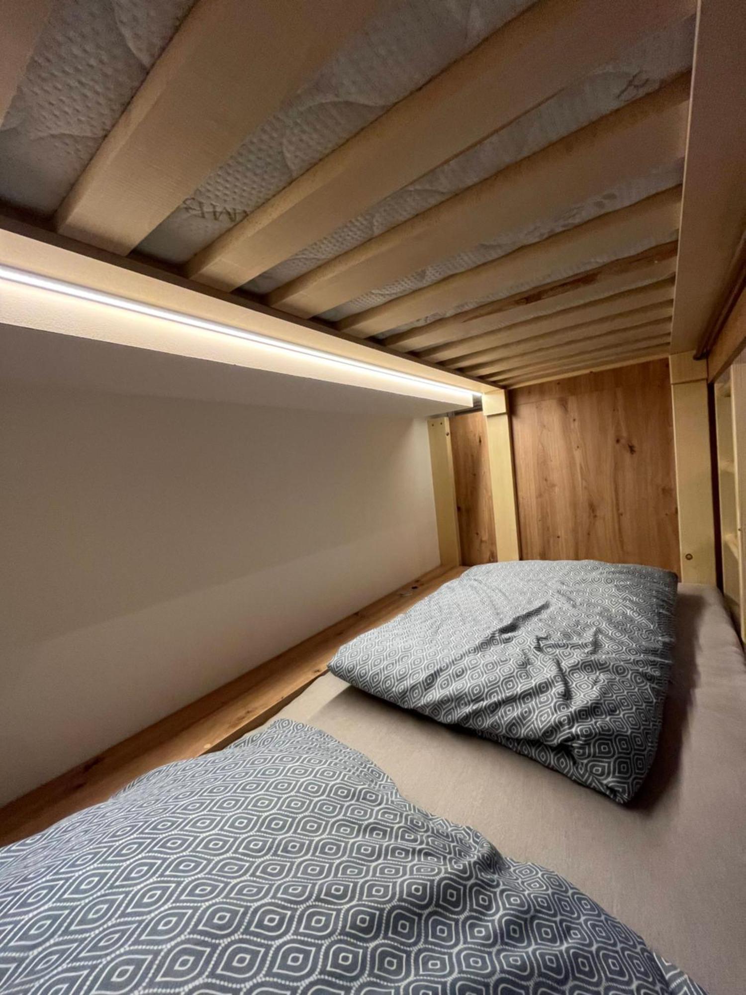 Zen Zone Hostel Bratislava Ngoại thất bức ảnh